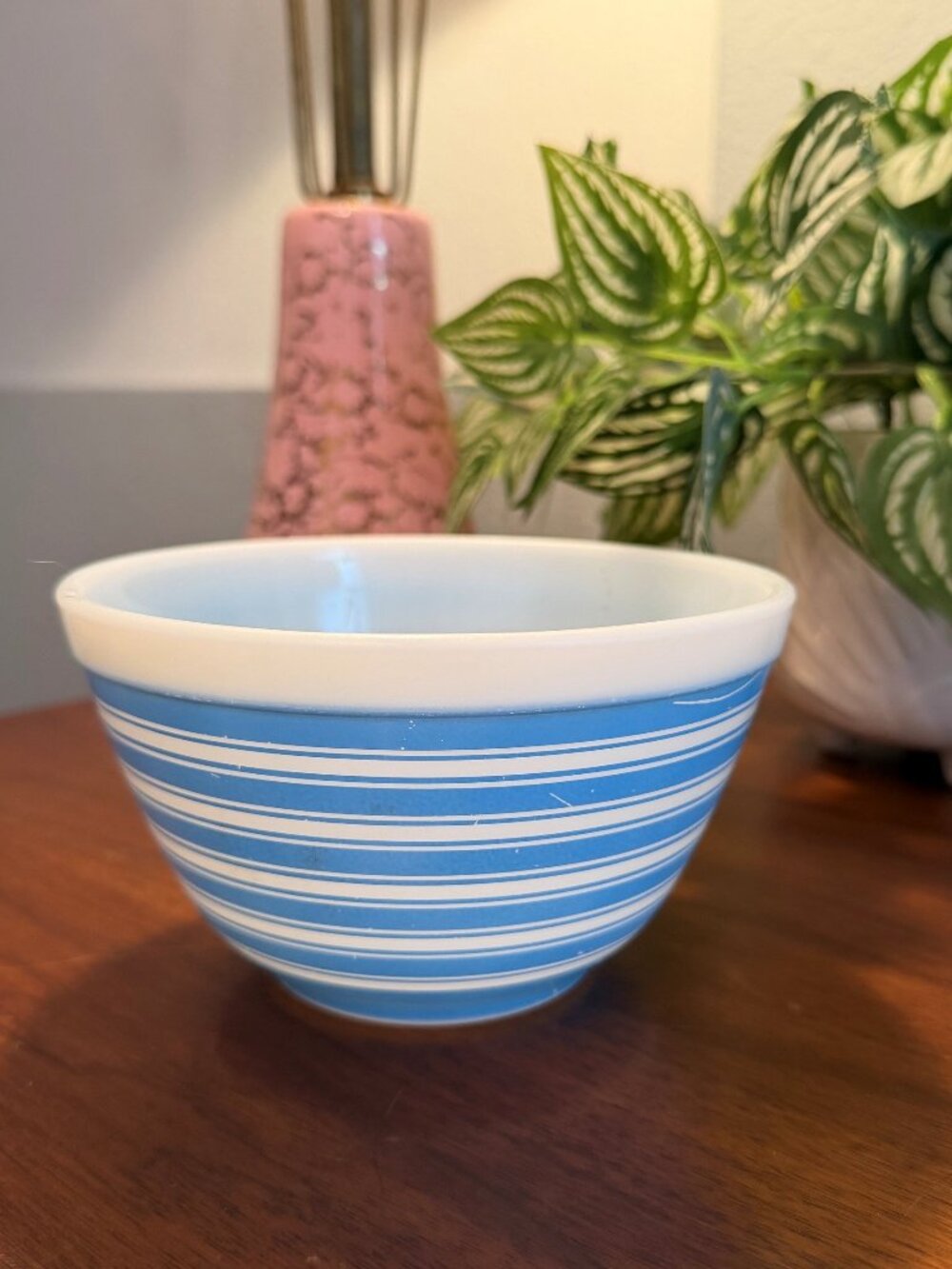 Pyrex 401 Blue Rainbow Stripes Mixing Bowl 1½ Pint Vintage 1960s